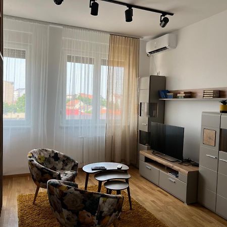 Apartment Charlie Private Parking Novi Sad Exterior photo