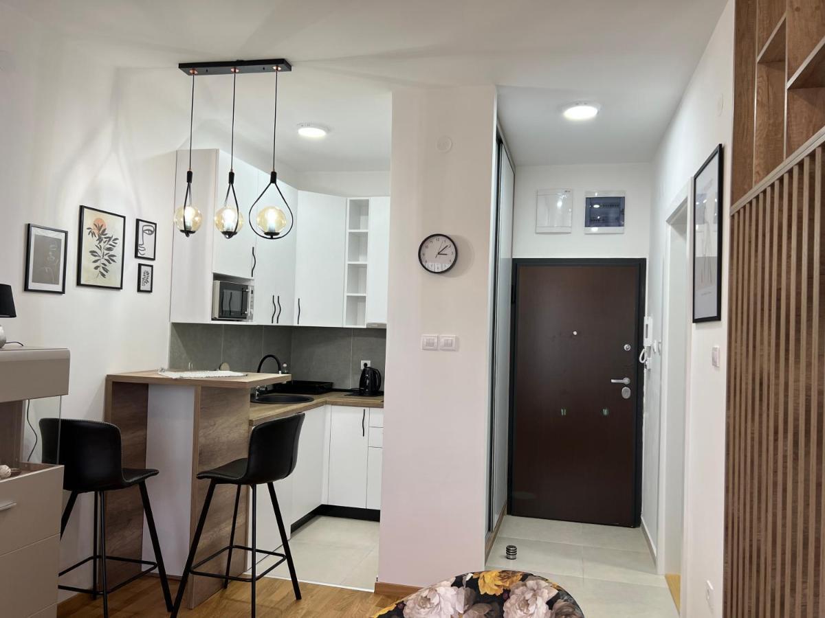 Apartment Charlie Private Parking Novi Sad Exterior photo